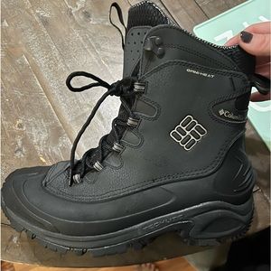 Men’s Columbia Waterproof Snow boots like new